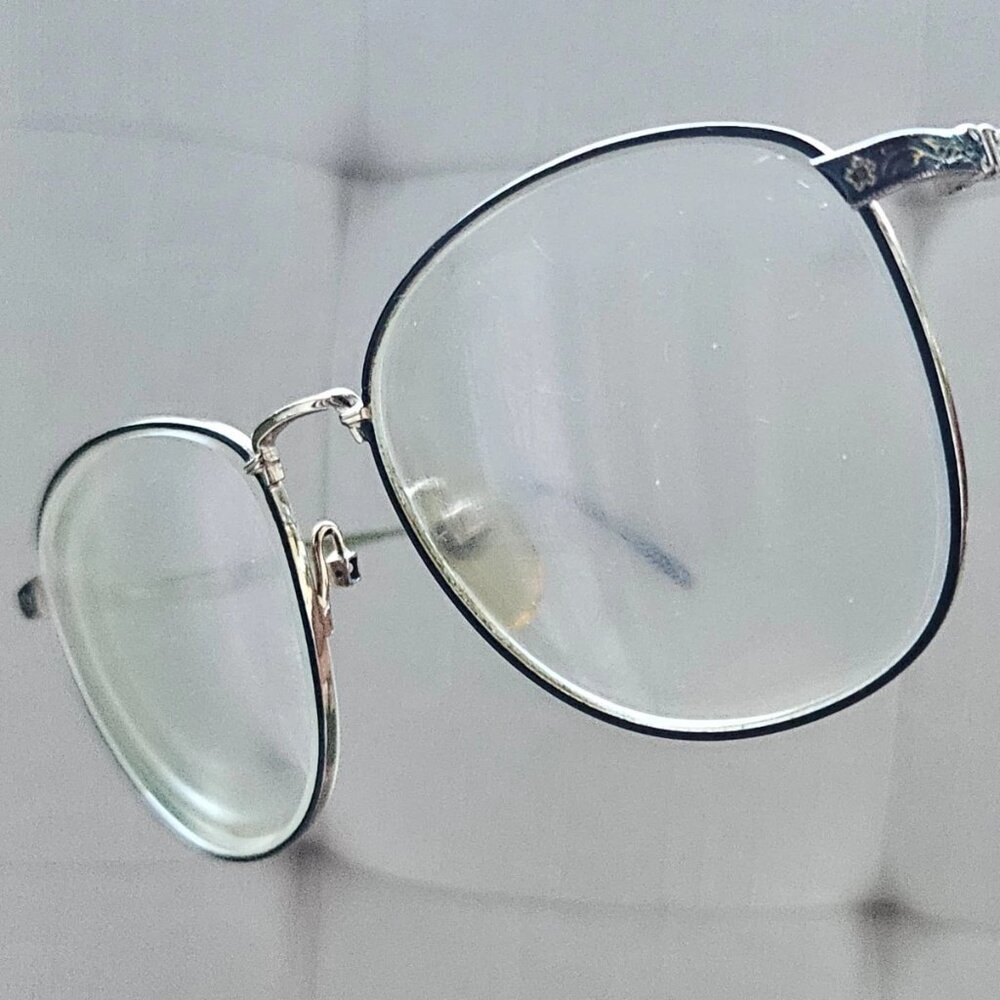 Vintage Laura Ashley Women Eyeglasses Gold/Black Tone Eye Wear Isabelle Japan